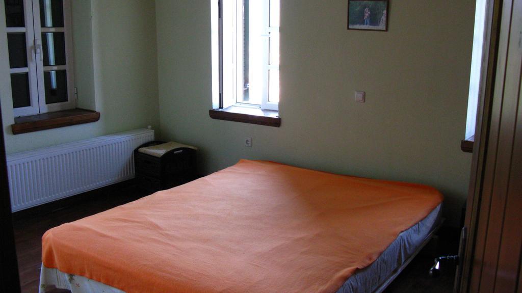 Petrino Spiti Fragkades Quarto foto