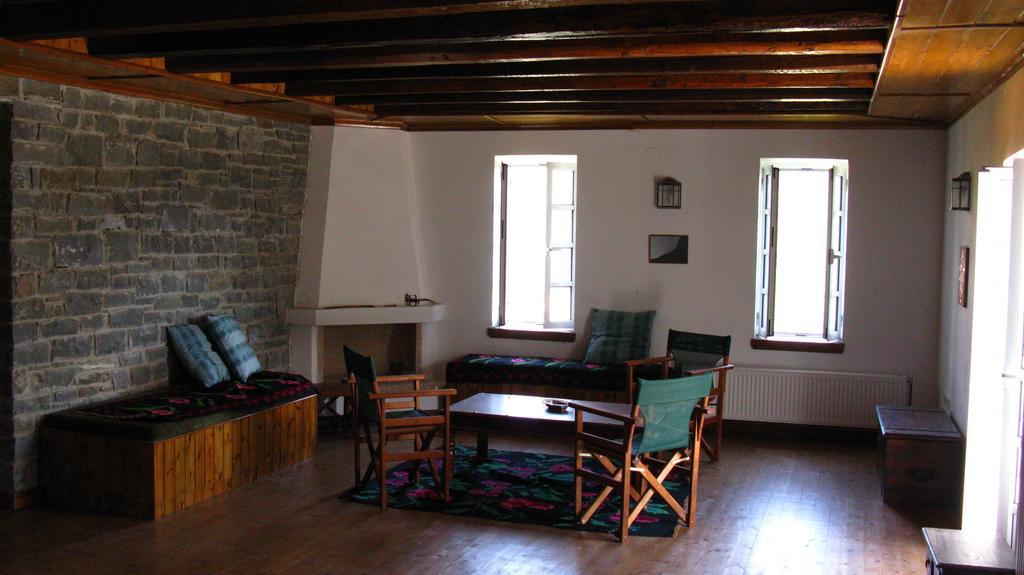 Petrino Spiti Fragkades Exterior foto